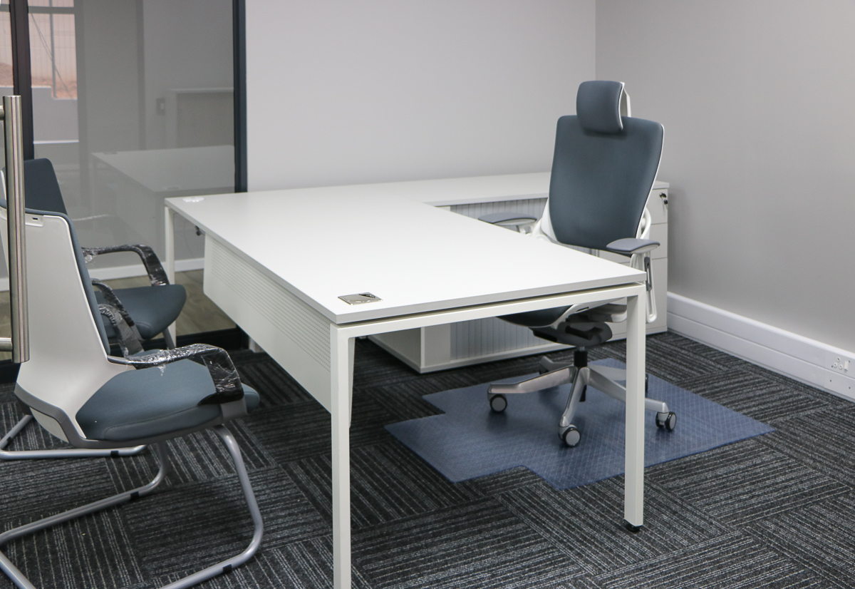Evolution executive desk with pedenza - Image 2