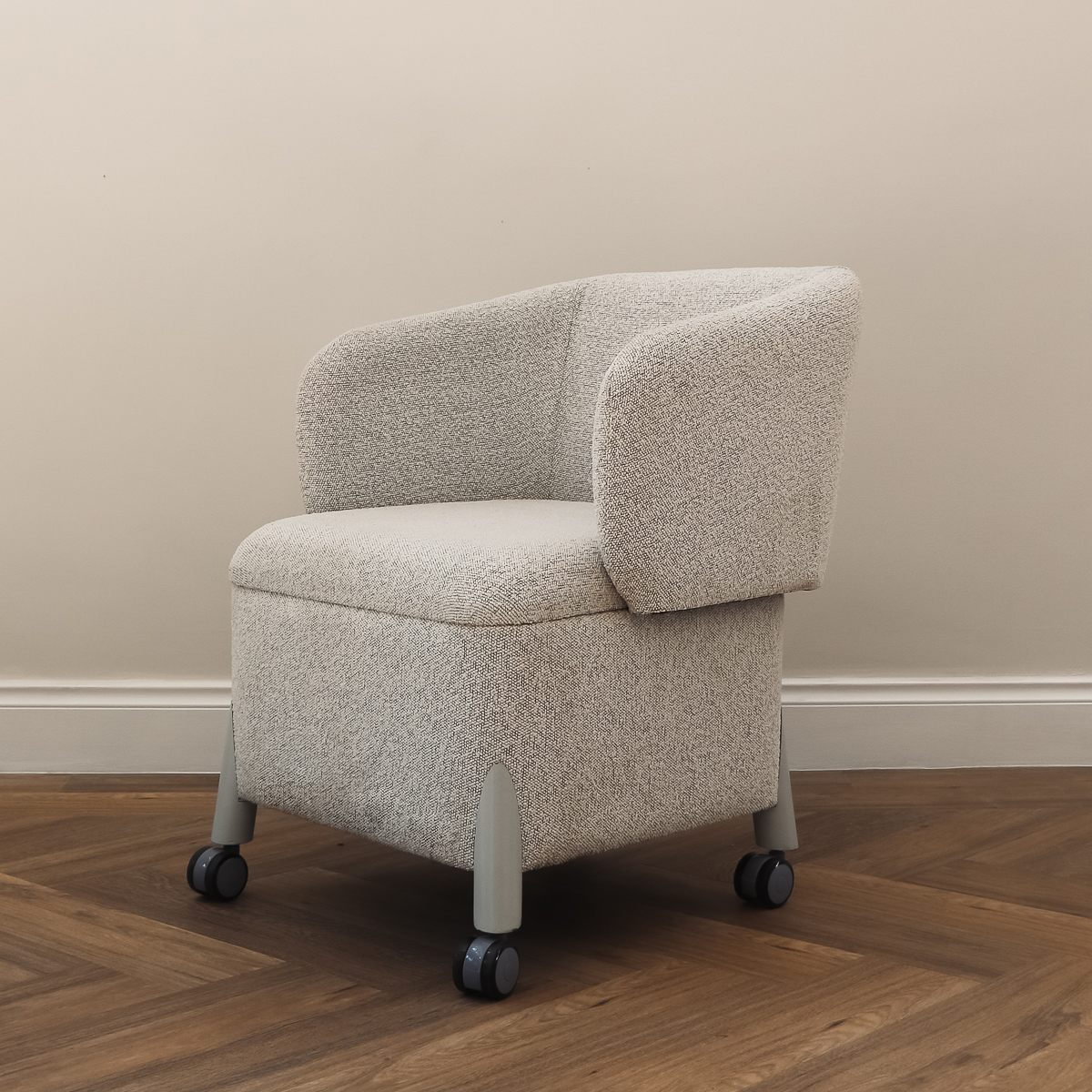Rocket Chair - full back - Image 9